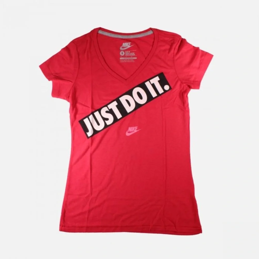 NWT Nike: Medium White Just Do It Logo Short Sleeve Round Neck Workout Tee